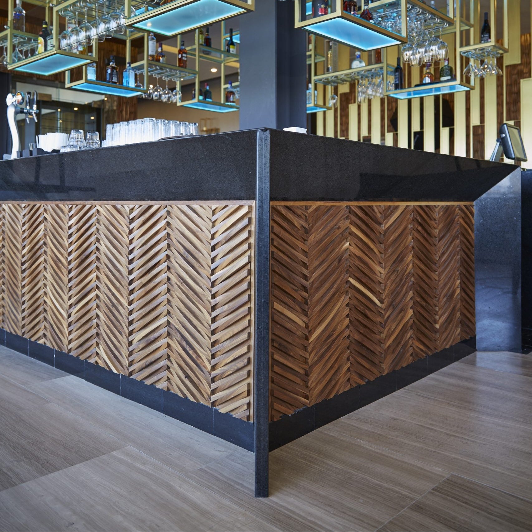 Inceptiv - Curva Chevron